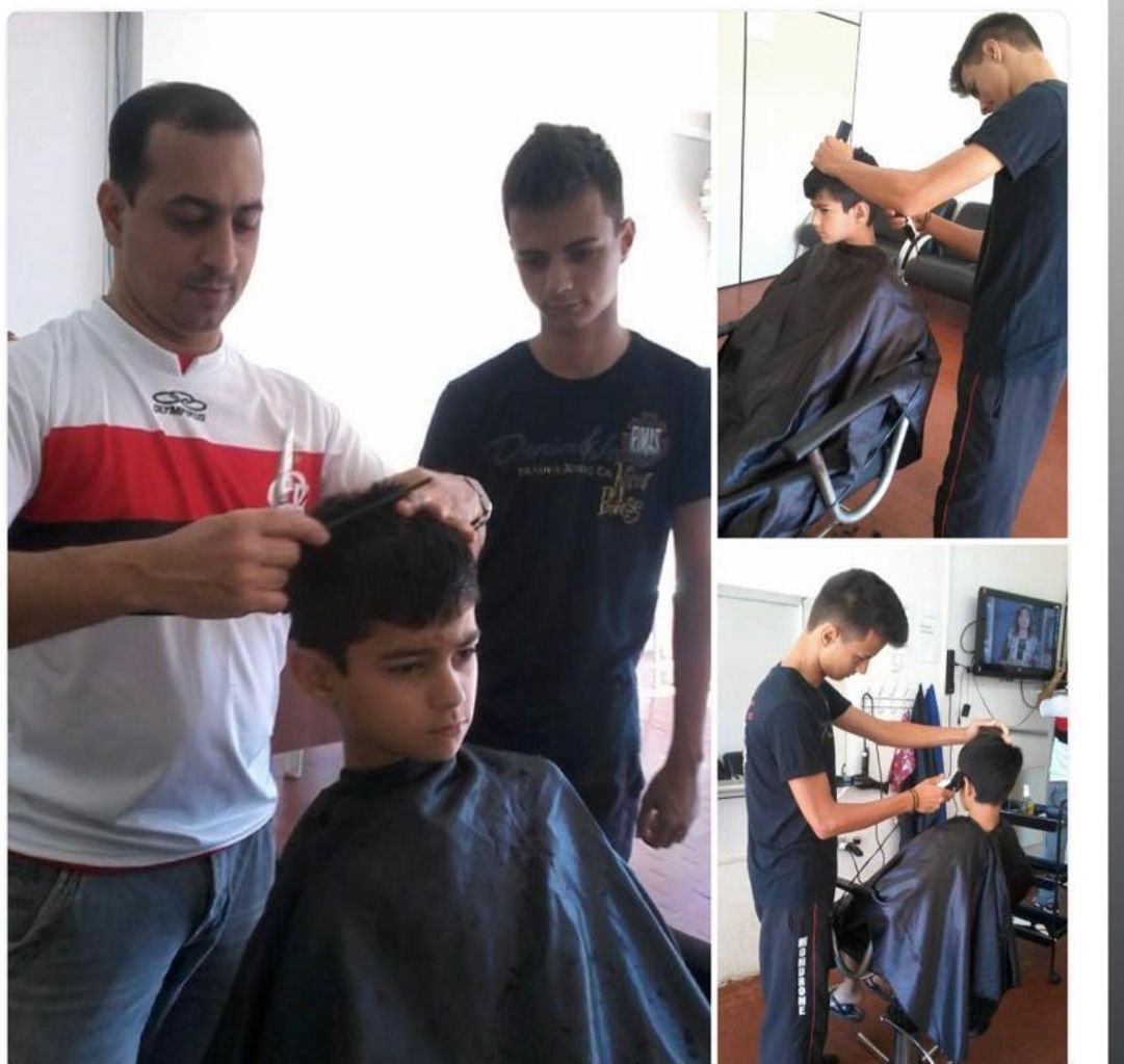 Maycon cortando cabelo em 2014
