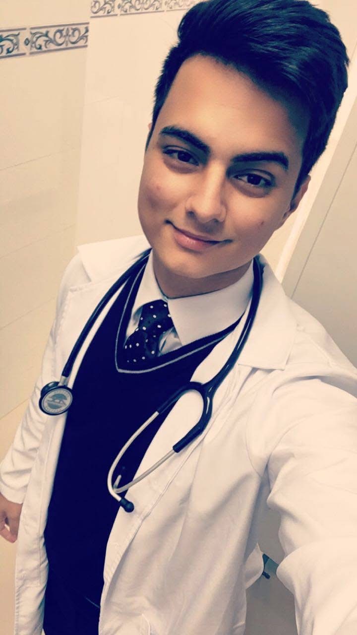 Maycon durante o curso de medicina